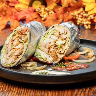 Wrap (protein + lettuce + cucumber + tomato and tzatziki sauce)